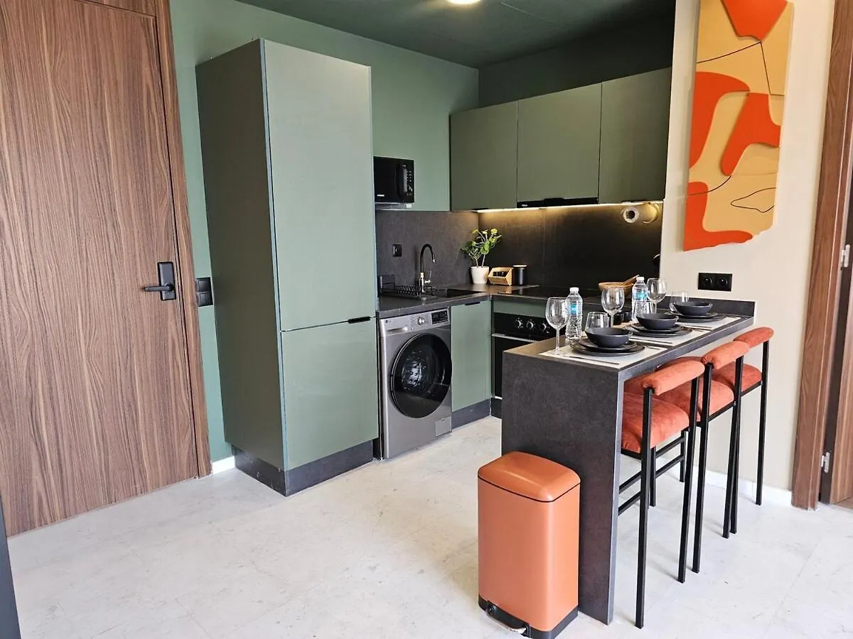 Central Luxurious & Great Location Ultra Fast Wi-Fi In The Heart Of Casablanca Oasis Disrict With A City View 0*,  モロッコ
